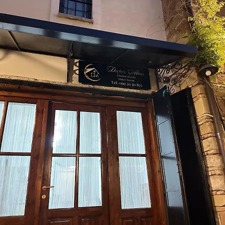 Duplex Mino, Pazari I Vjeter Lägenhetshotell Korça