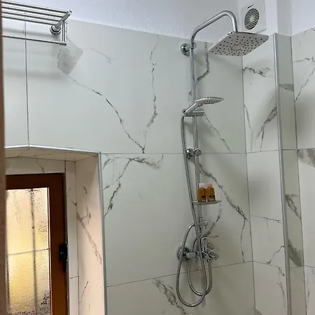 Duplex Mino, Pazari I Vjeter מלון דירות 3*