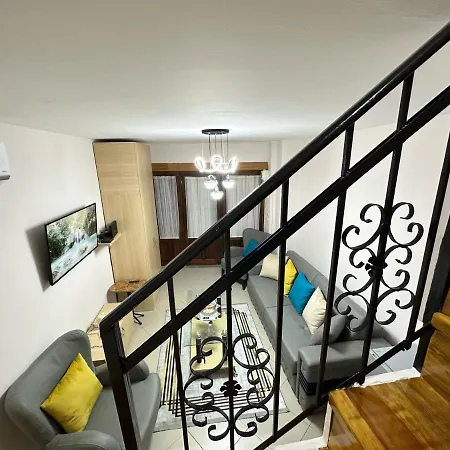 Duplex Mino, Pazari I Vjeter Lägenhetshotell Korça