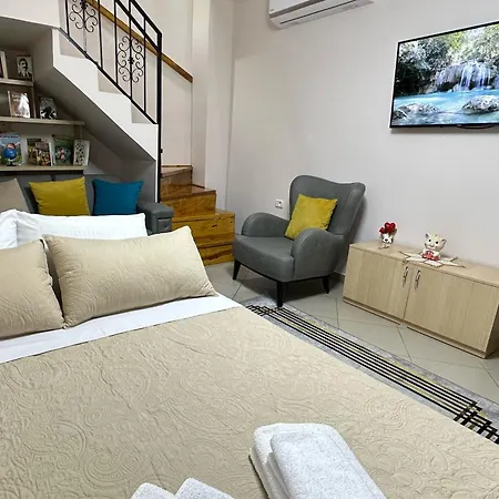 Duplex Mino, Pazari I Vjeter מלון דירות קורצ'ה