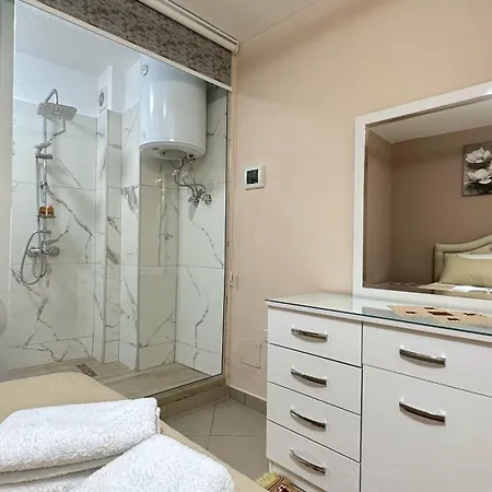 Duplex Mino, Pazari I Vjeter *