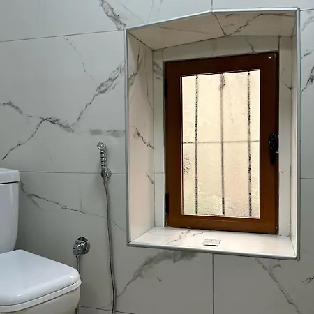 Duplex Mino, Pazari I Vjetër Korçë