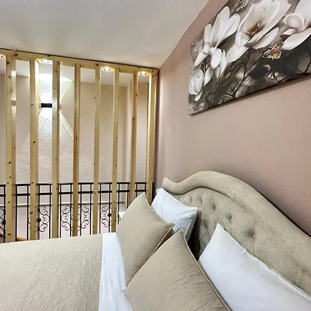 Duplex Mino, Pazari I Vjeter كورتشي