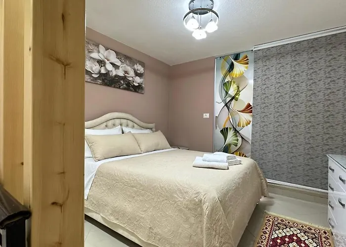 Duplex Mino, Pazari I Vjeter Korce